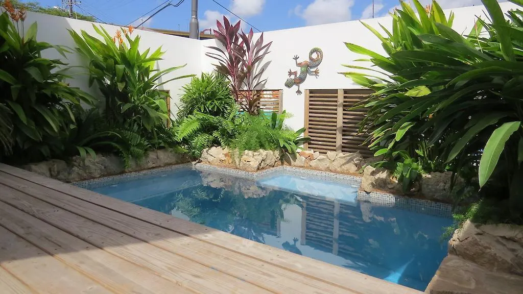 Kas Di Laman Apartments Punda Curaçao