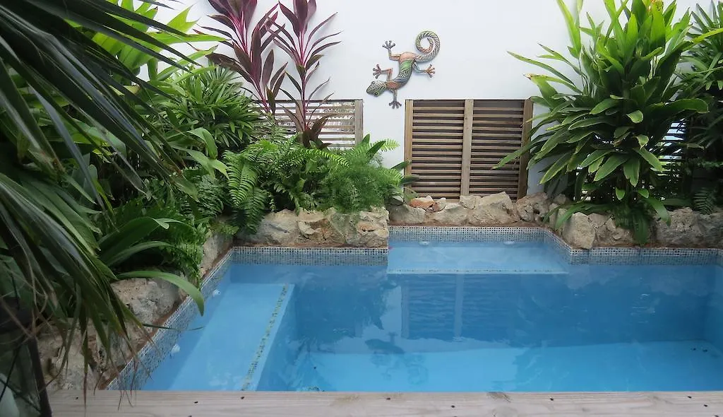 Kas Di Laman Apartments Punda