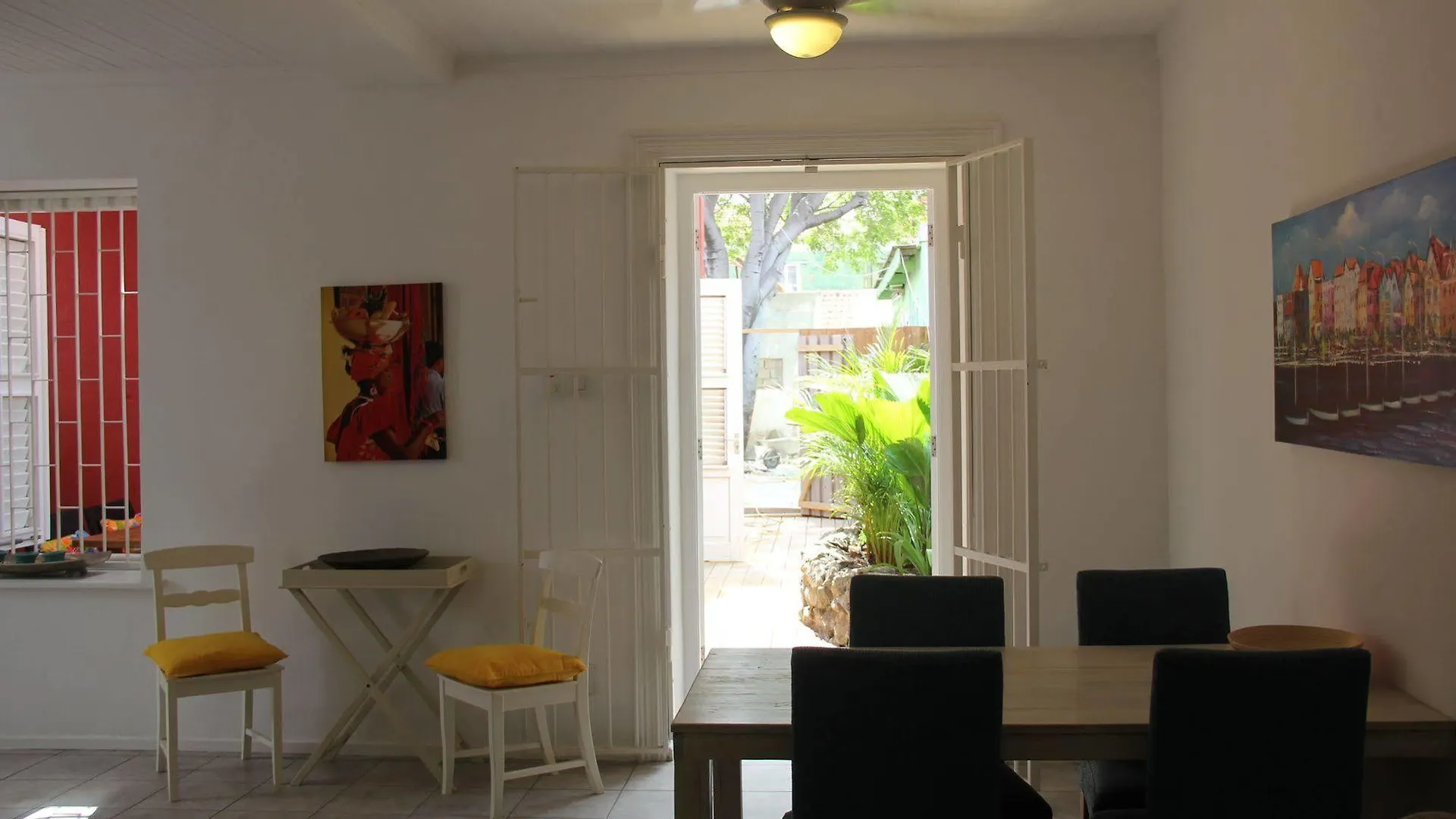Kas Di Laman Apartments Punda