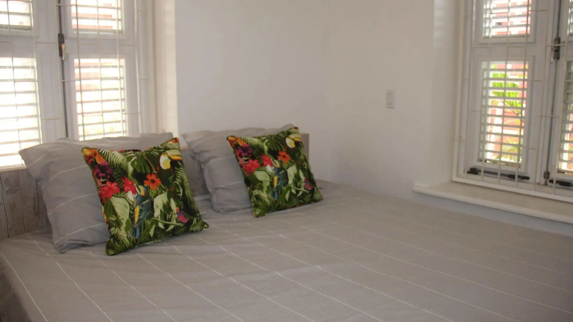 Kas Di Laman Apartments Punda Curaçao