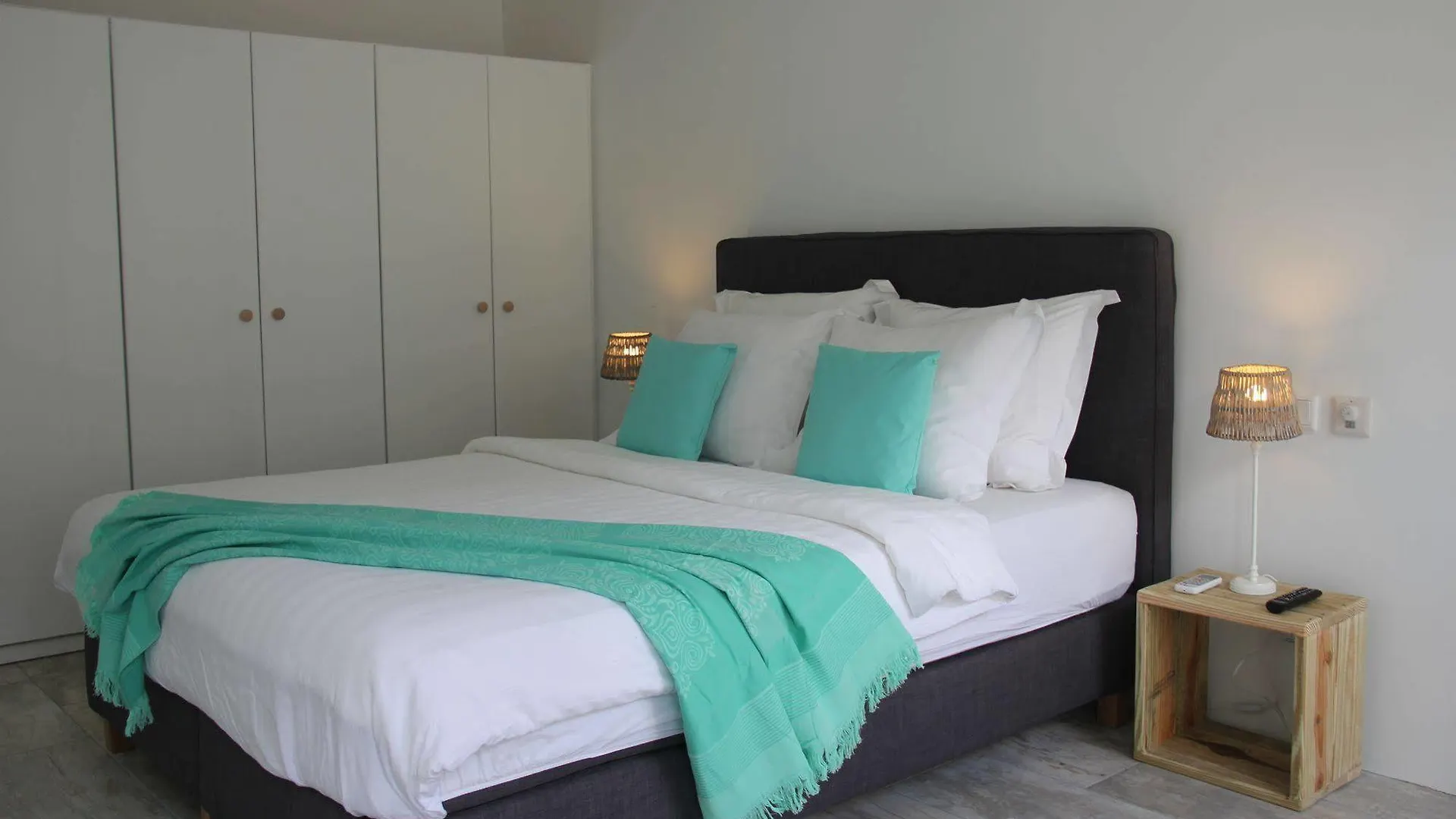 Kas Di Laman Apartments Punda